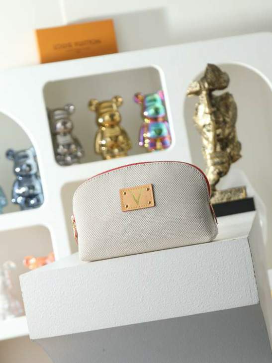 Picture of Louis Vuitton Wallets _SKUfw239635804fw